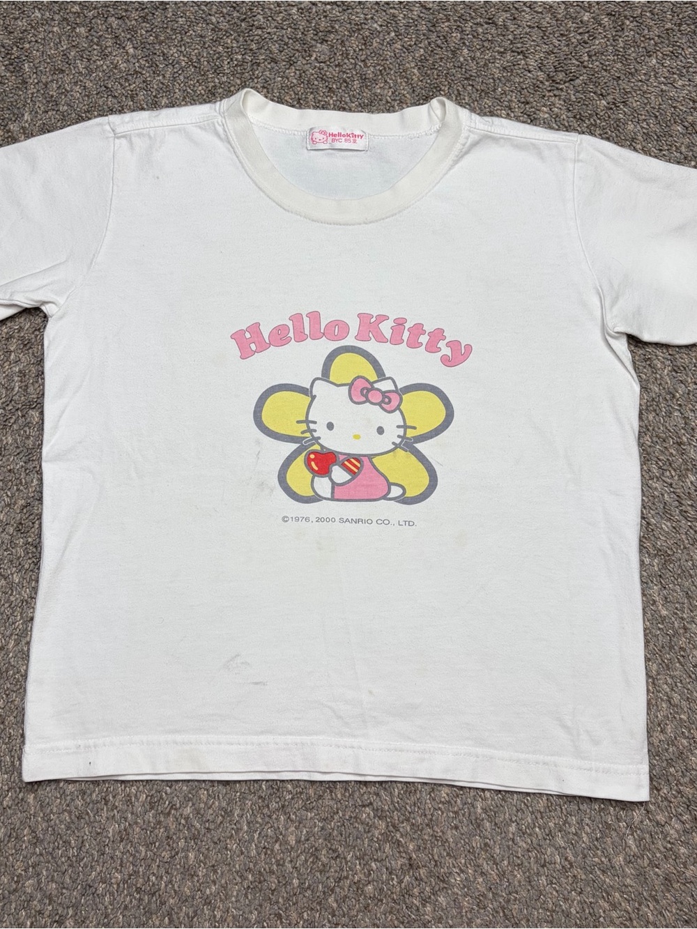 Vintage Y2K Kids Youth Size S Hello Kitty graphic short sleeve tshirt